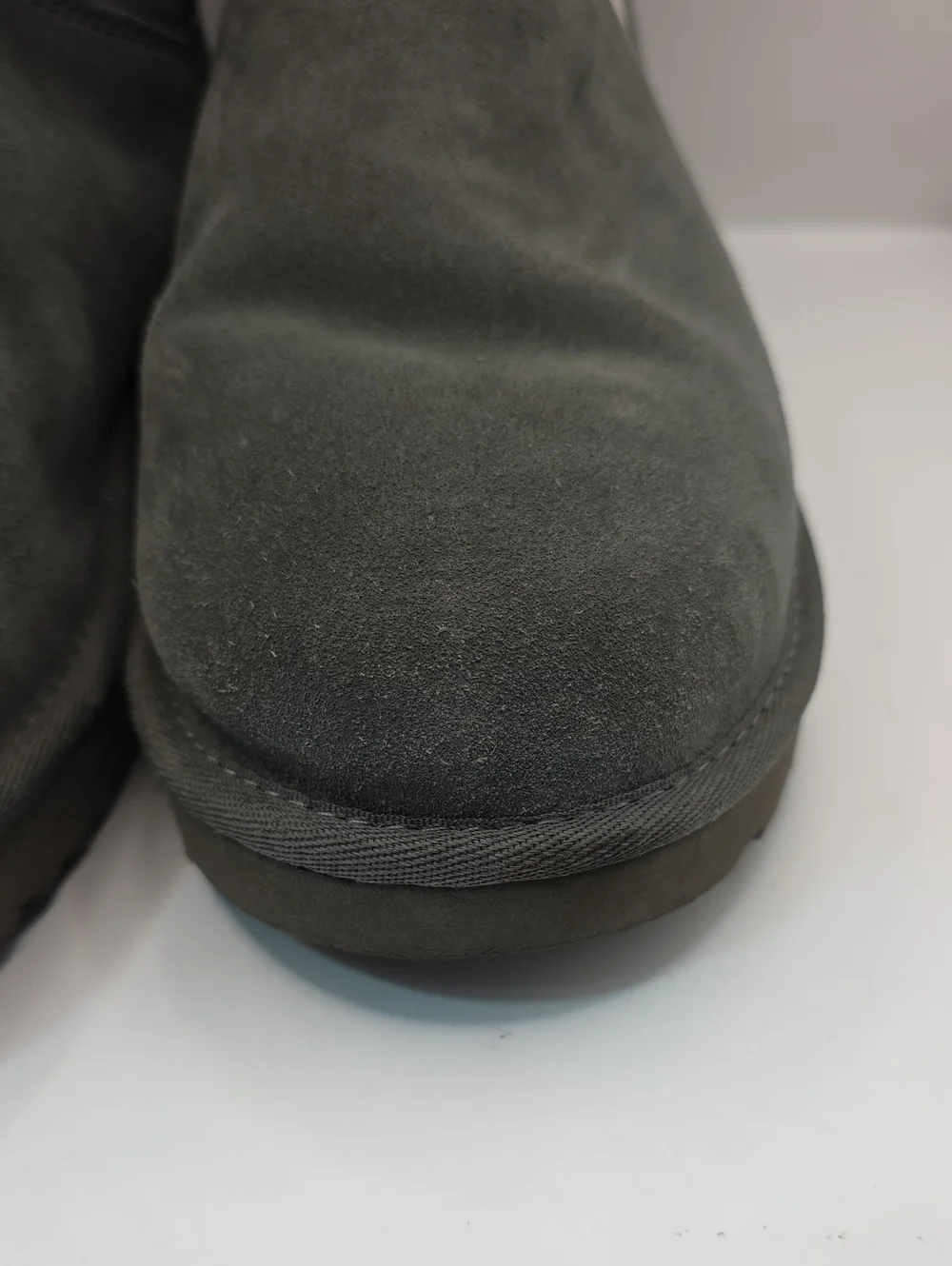 Uggs Classic Sequins Zipper On The Side Size 8 Womens